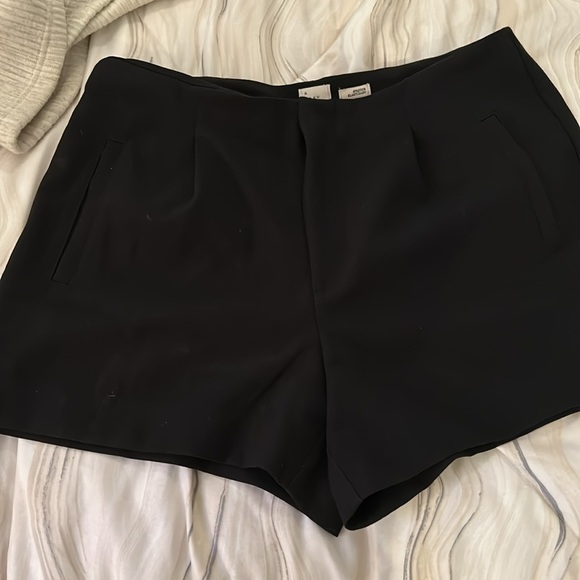 EUC A New Day High Rise Tailored Shorts Black Size 12 - Picture 4 of 7